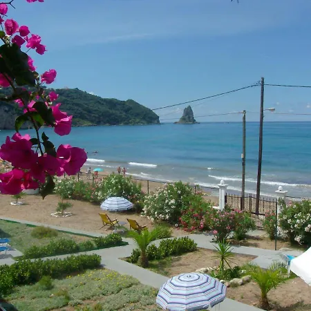 Дом отдыха Beachfront Vacation Eftichia