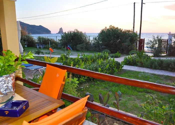 Дом отдыха Beachfront Vacation Eftichia