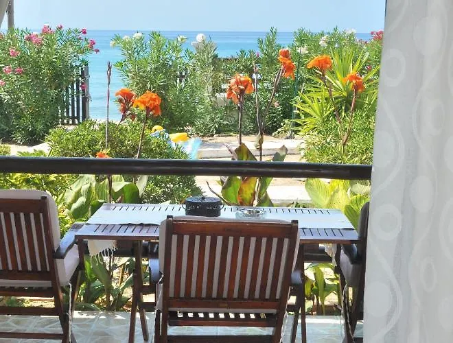 別荘 Beachfront Vacation Eftichia アギオス・ゴルディオス