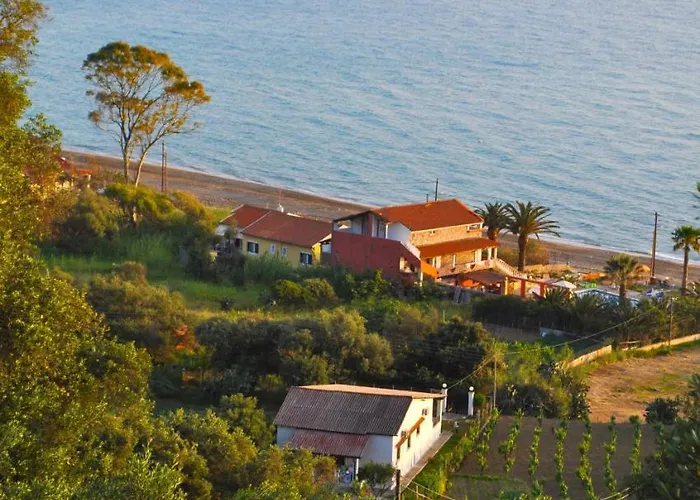 Feriehus Beachfront Vacation Eftichia *